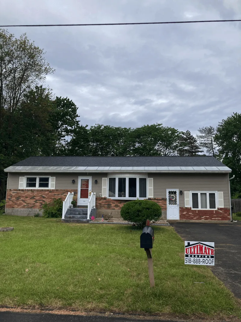 20-square Owens Corning Williamsburg Gray roof Rotterdam NY